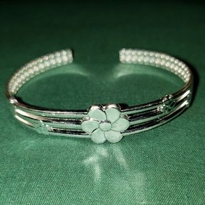 **SOLD**Solid Sterling Silver Flower Bangle
